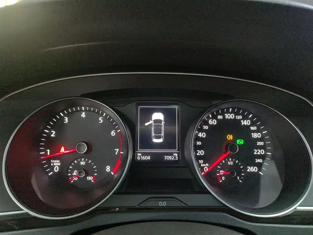 Volkswagen Magotan 2018 Facelift 330TSI DSG Luxury фото 8