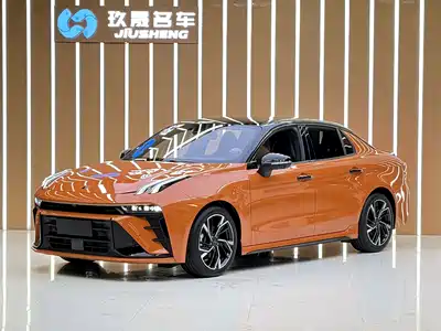 Lynk & Co 03