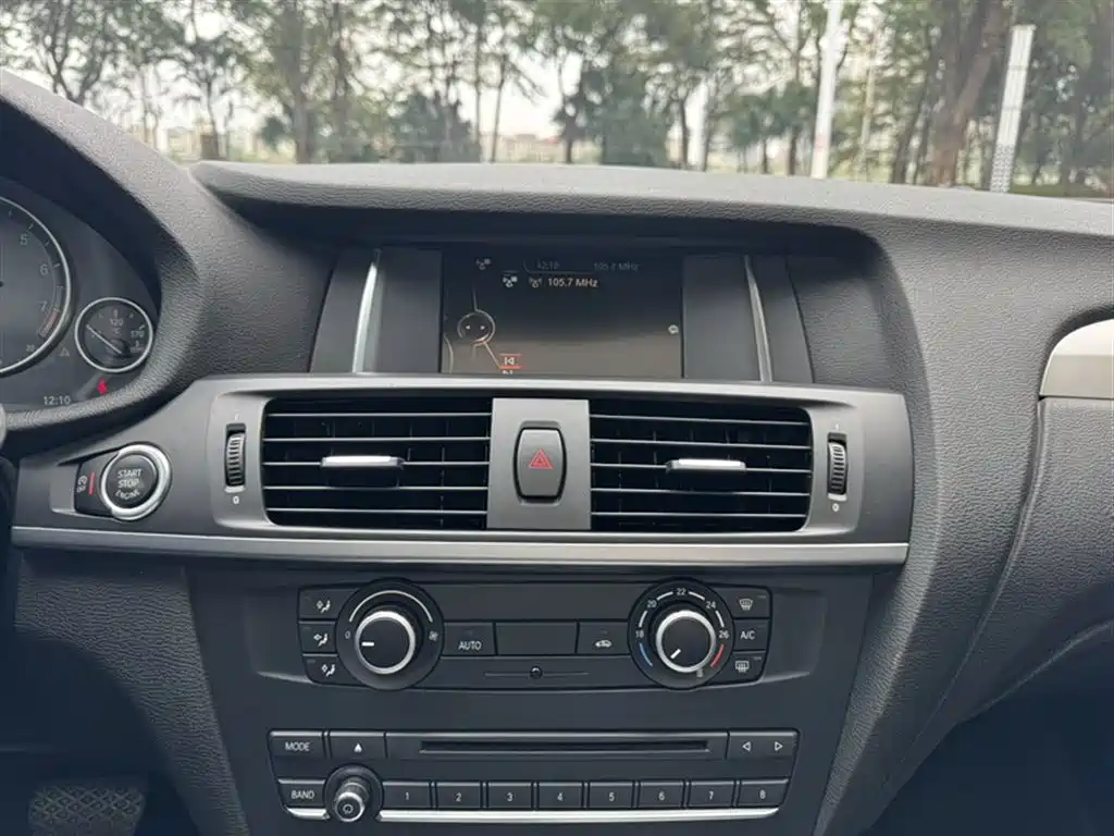 BMW X3 (Import) 2016 sDrive20i фото 16