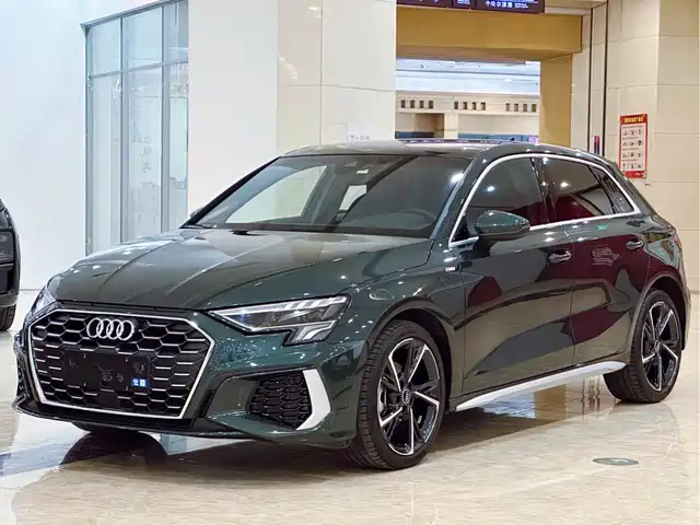 Audi A3 Sportback 35 TFSI, Стиль Спорт