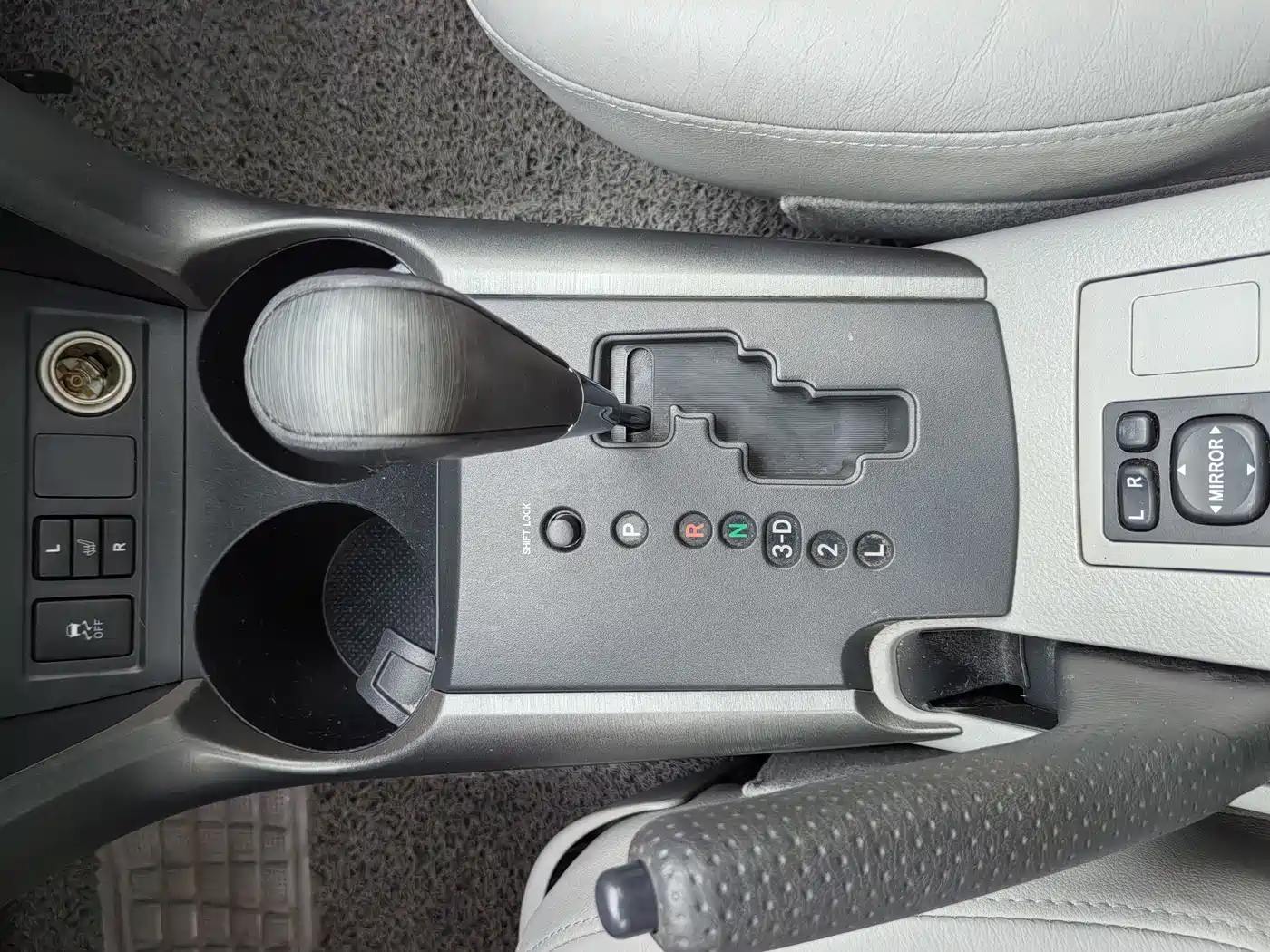 Toyota RAV4 Rongfang 2009 2.4L Automatic Luxury Edition фото 23
