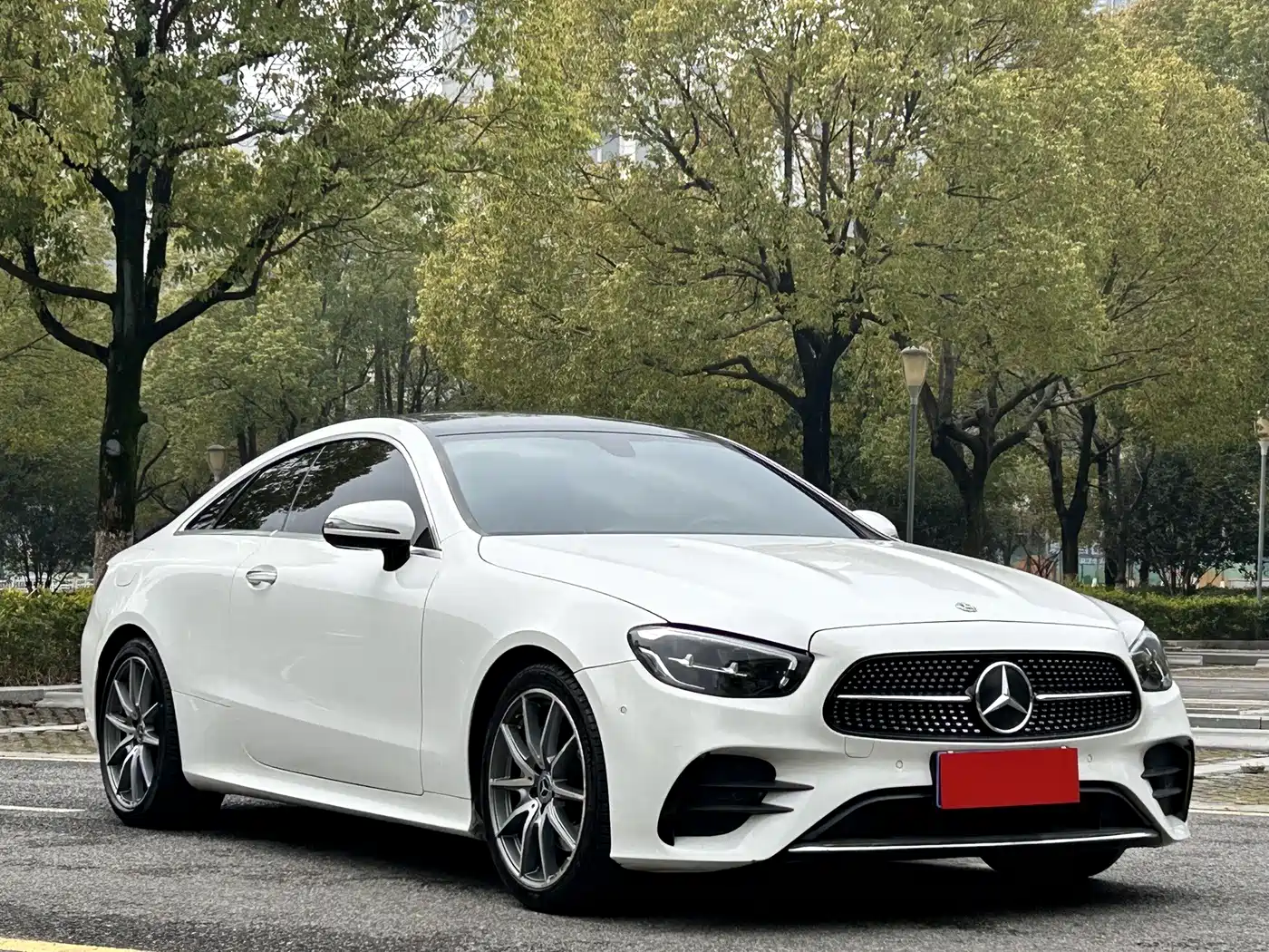 MERCEDES-BENZ E-CLASS (IMPORTED)