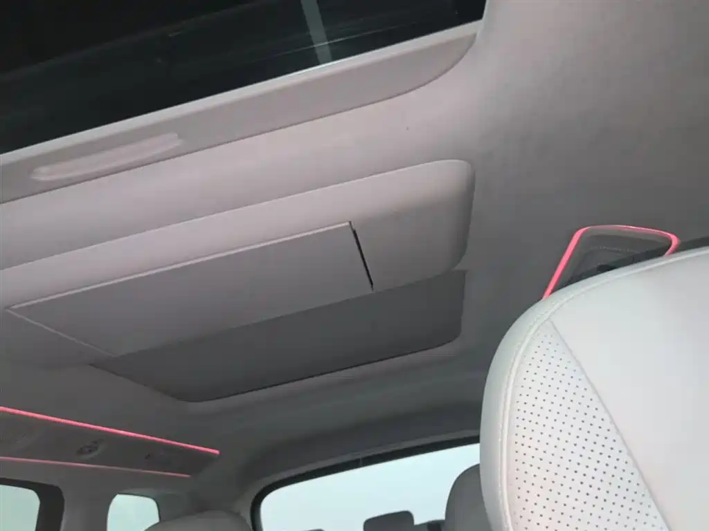 Voyah Auto Voyah Dreamer 2025 PHEV AWD Flagship Kunpeng Edition фото 18