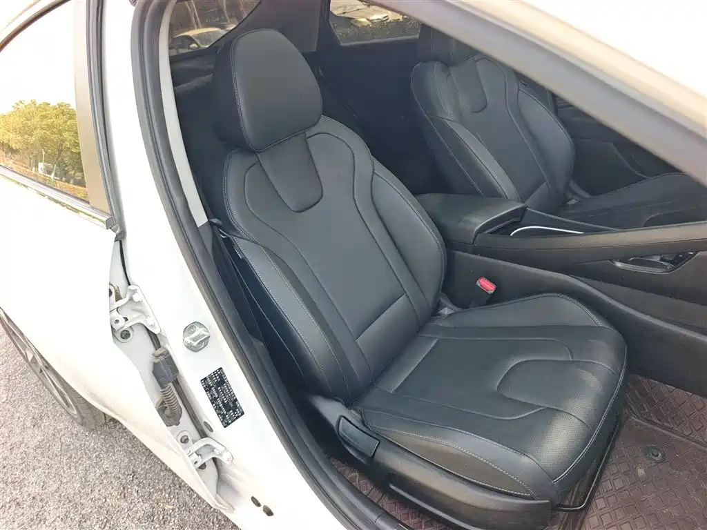Hyundai Elantra 2022 1.5L CVT GLX Elite Edition фото 25