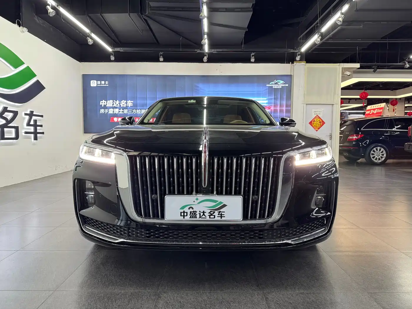 Hongqi H9 2022 2.0T Smart Connect Flag Enjoy Edition фото 2