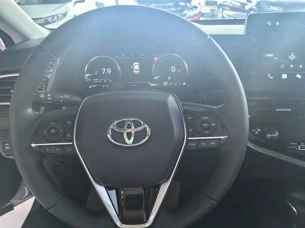 Toyota Camry 2021 2.5G Luxury Edition фото 3