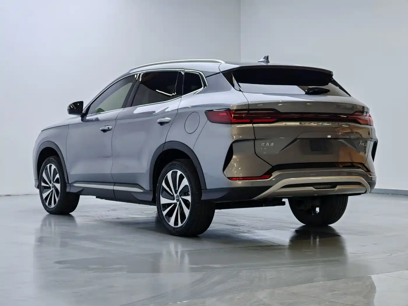 BYD Song PLUS PHEV 2024 Glory Edition EV 520km Luxury фото 14