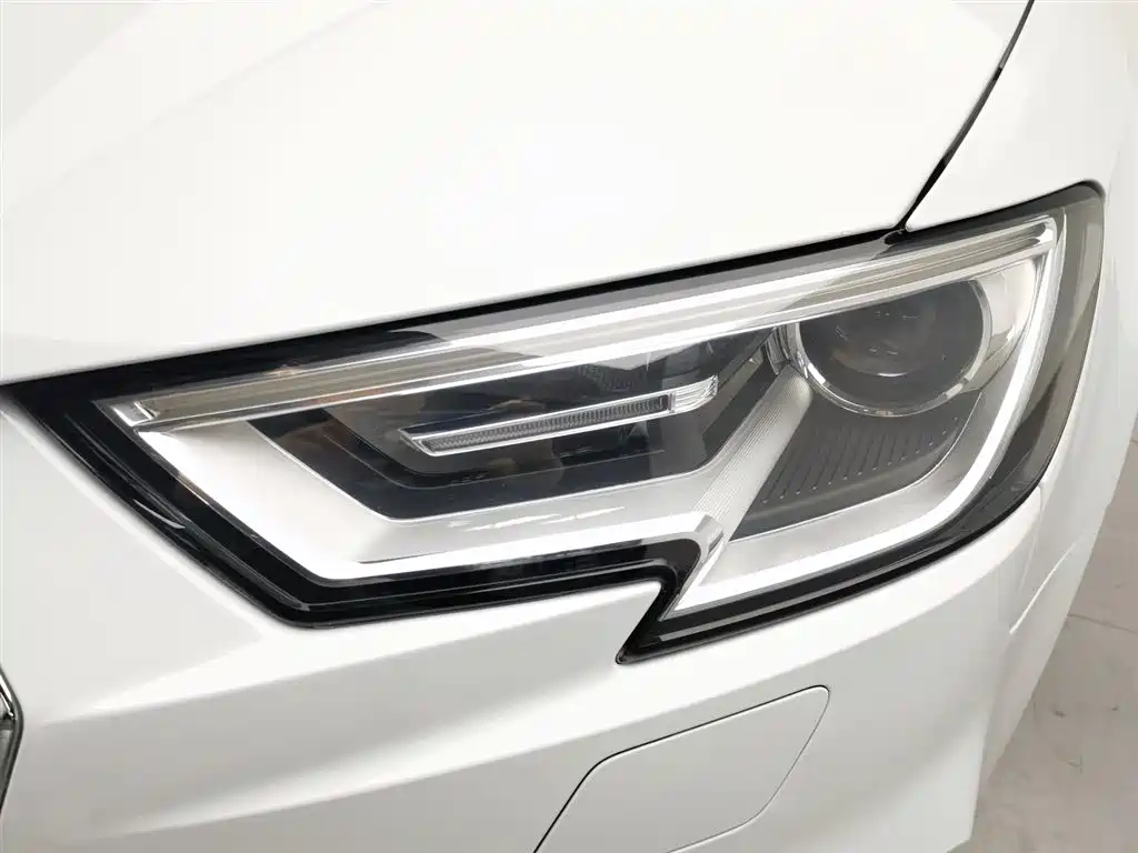 Audi A3 2019 Sportback 35 TFSI Progressive China VI фото 7