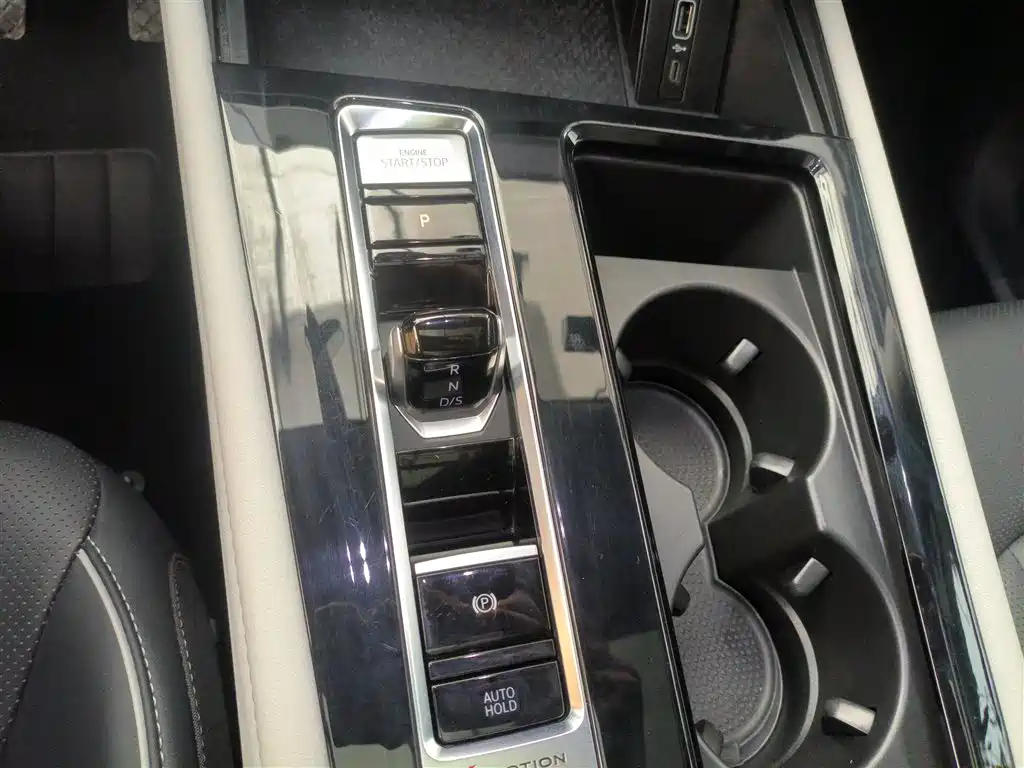 Volkswagen Teramont 2023 380TSI AWD Premium Luxury Edition фото 13