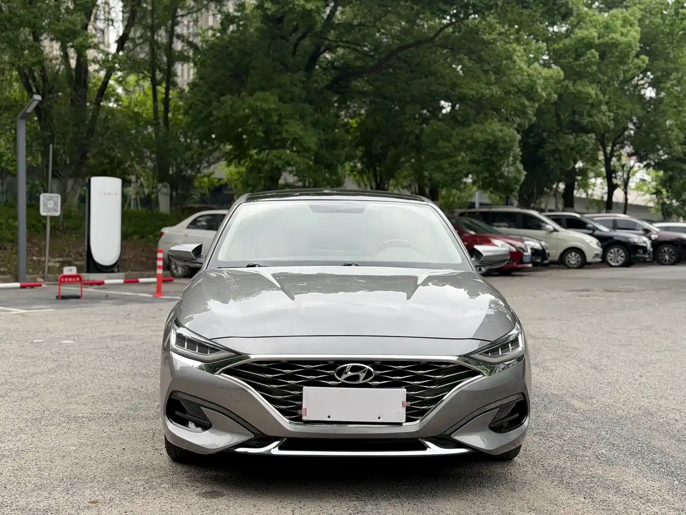 Hyundai Fista 2019 280TGDi Smart Speed Edition China VI фото 2