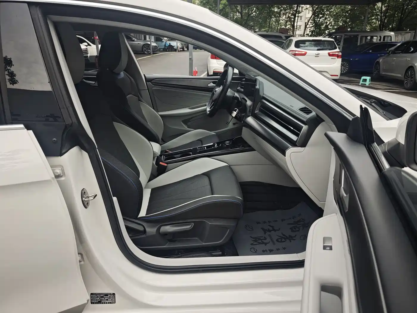 Volkswagen Lamando 2022 Lamando L 280TSI DSG Cool Edition фото 16