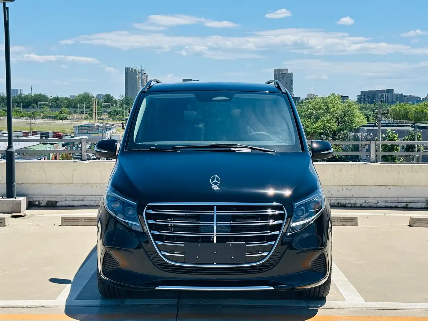 Mercedes-Benz V-Class 2024 V 300 L Long Wheelbase Luxury Edition фото 2