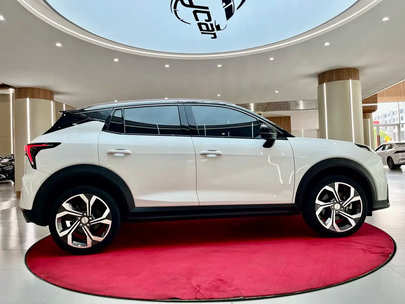 Lynk & Co 06 2023 Remix 1.5T Power Pro фото 4