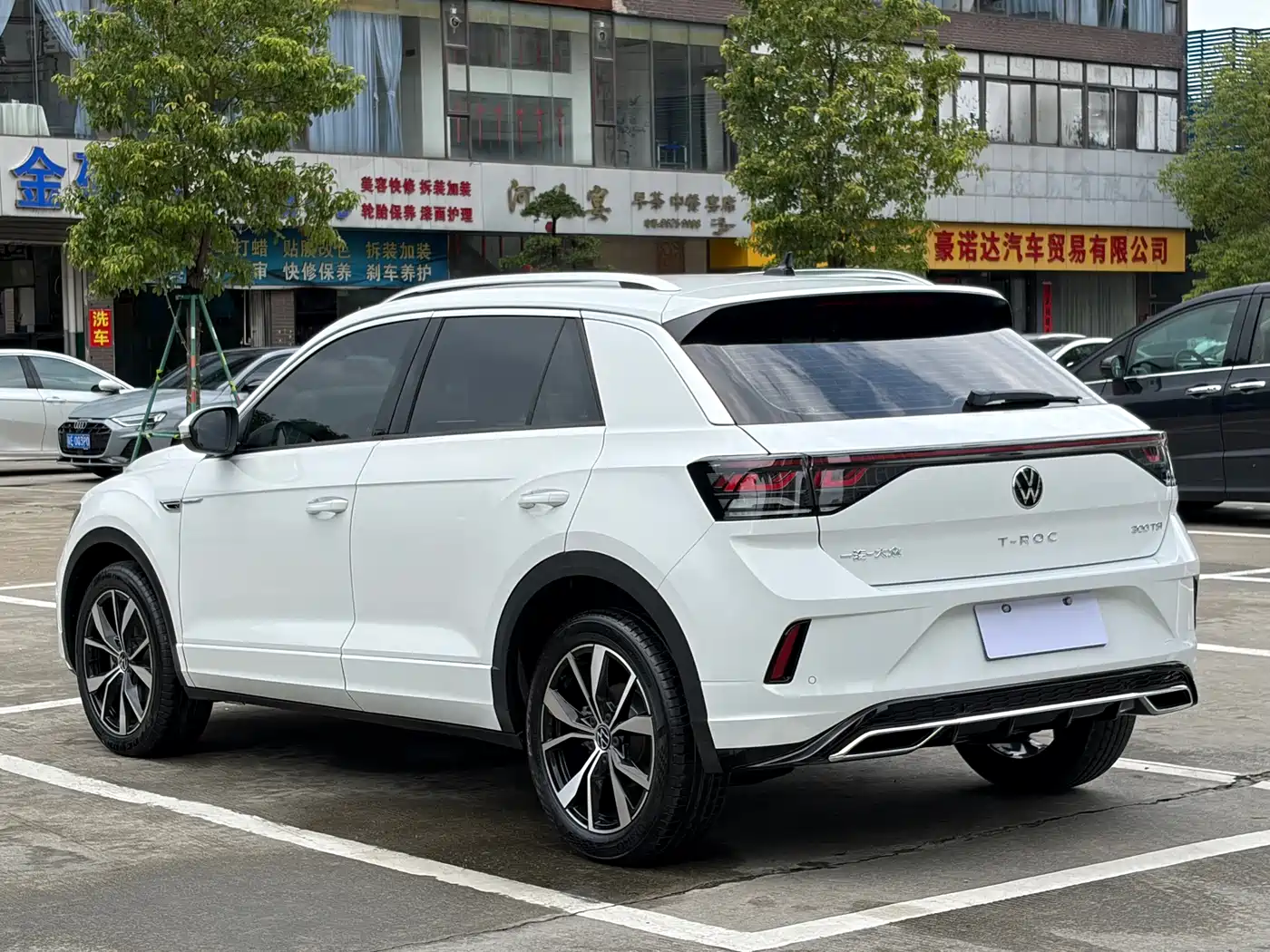 Volkswagen T-ROC 2025 300TSI DSG 2WD Dawn Edition фото 5