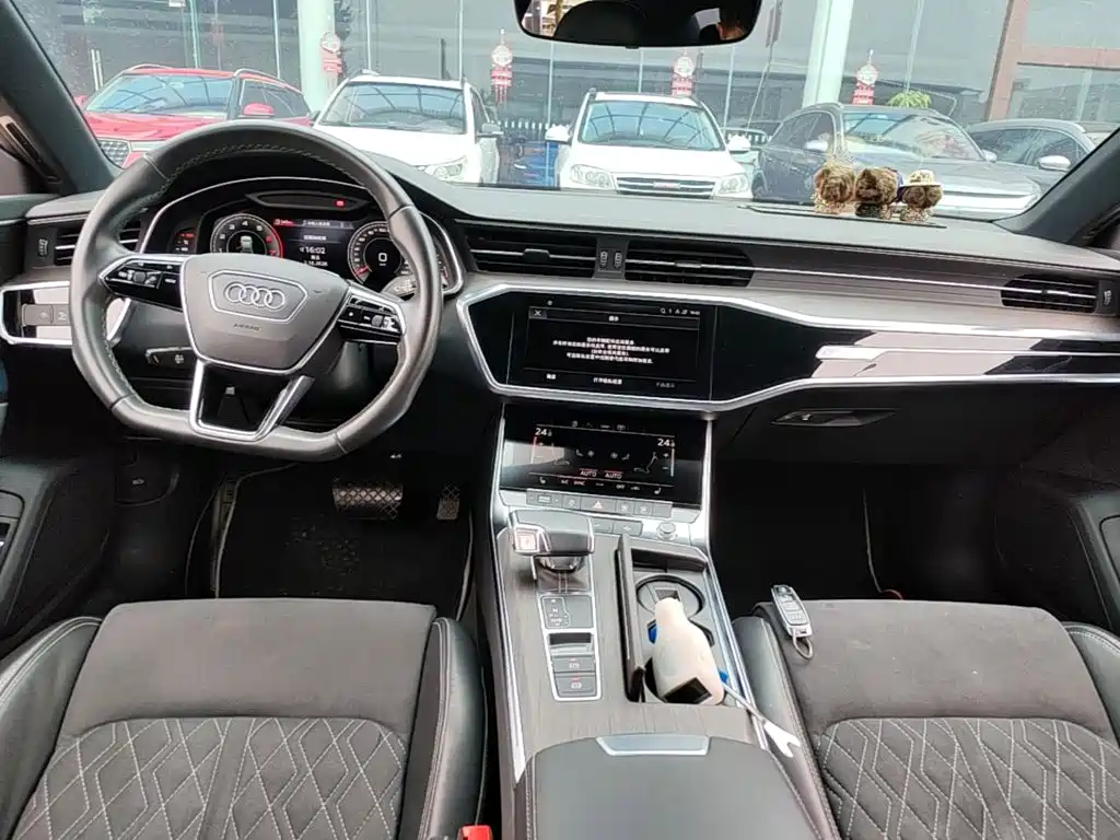 Audi A7L 2022 2022 55 TFSI quattro S-line Zhiyuan Crystal Package