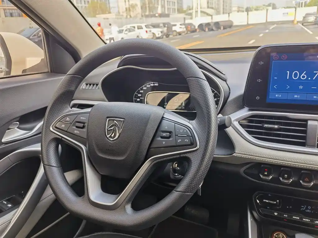 Baojun 510 2019 2019 1.5L CVT Joy Edition China VI