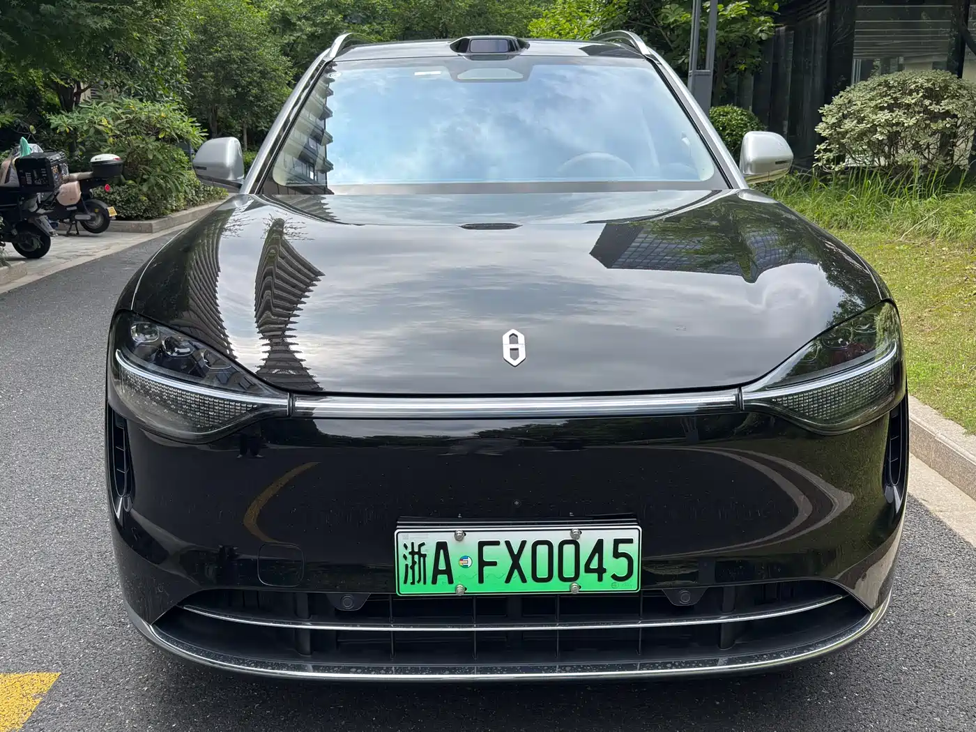 AITO Wenjie AITO M9 2025 Extended Range Ultra 52kWh 6-Seater фото 3
