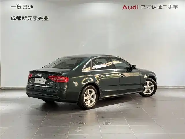 Audi A4L 2013 30 TFSI Automatic Comfort — фото 4
