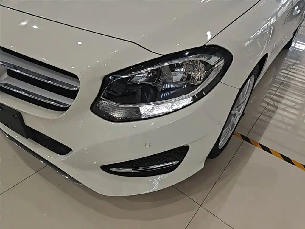 Mercedes-Benz B-Class 2015 B 200 Dynamic фото 24