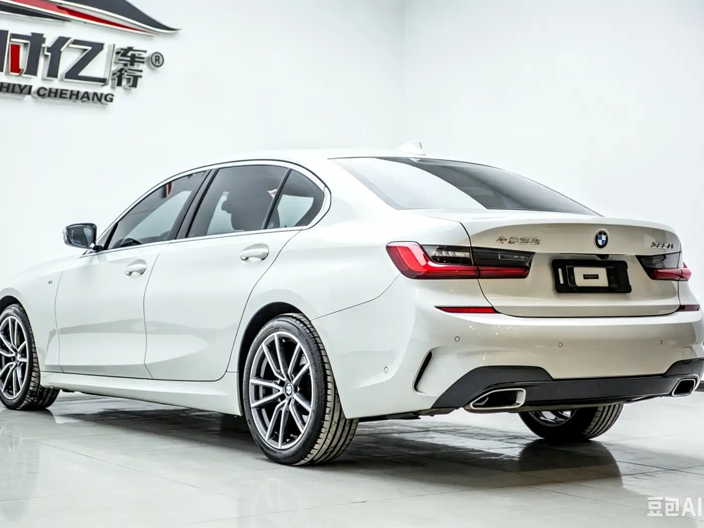 BMW 3 Series 2020 325Li M Sport Package фото 27