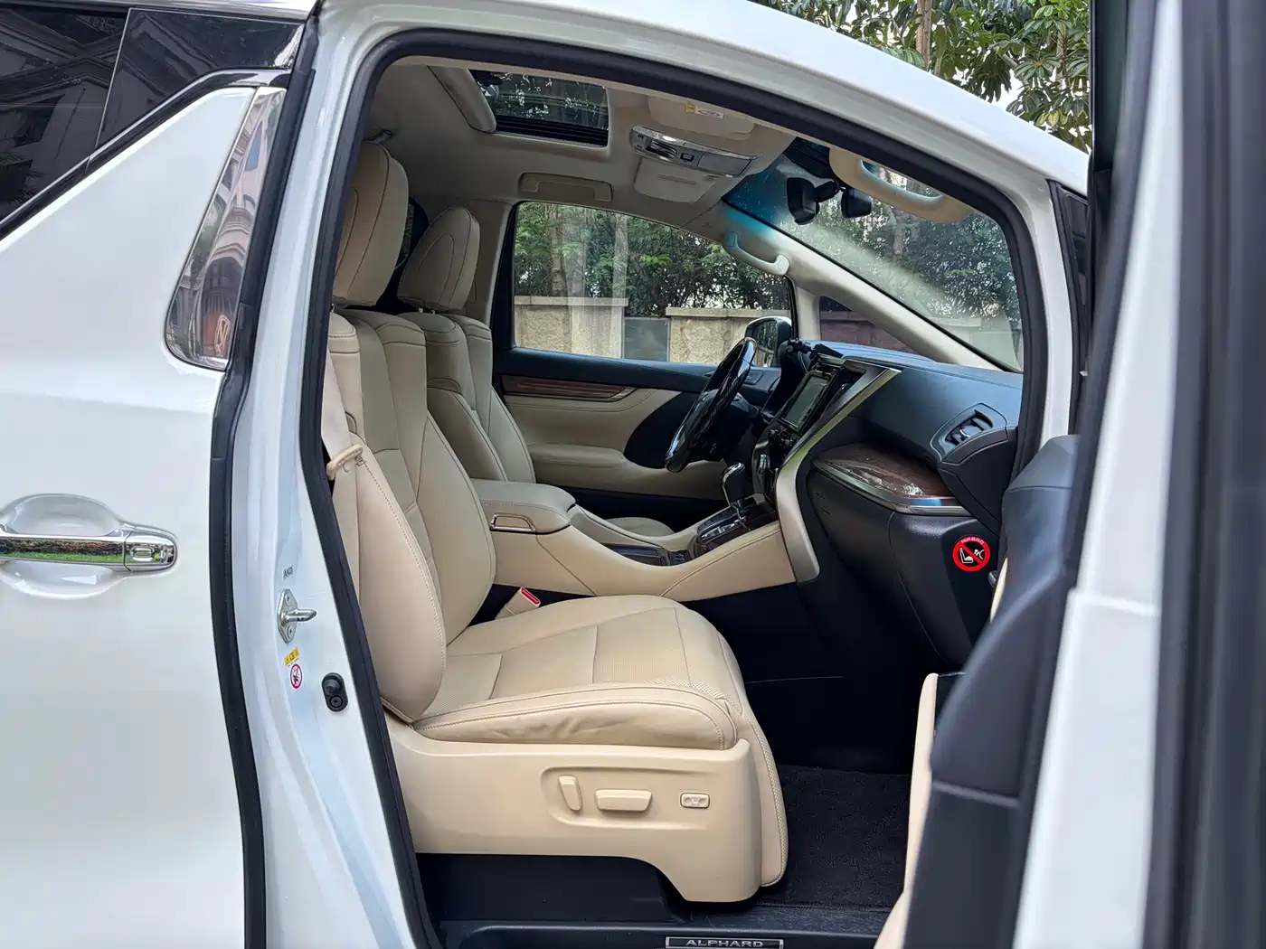 Toyota Alphard 2015 3.5L Premium Edition фото 9