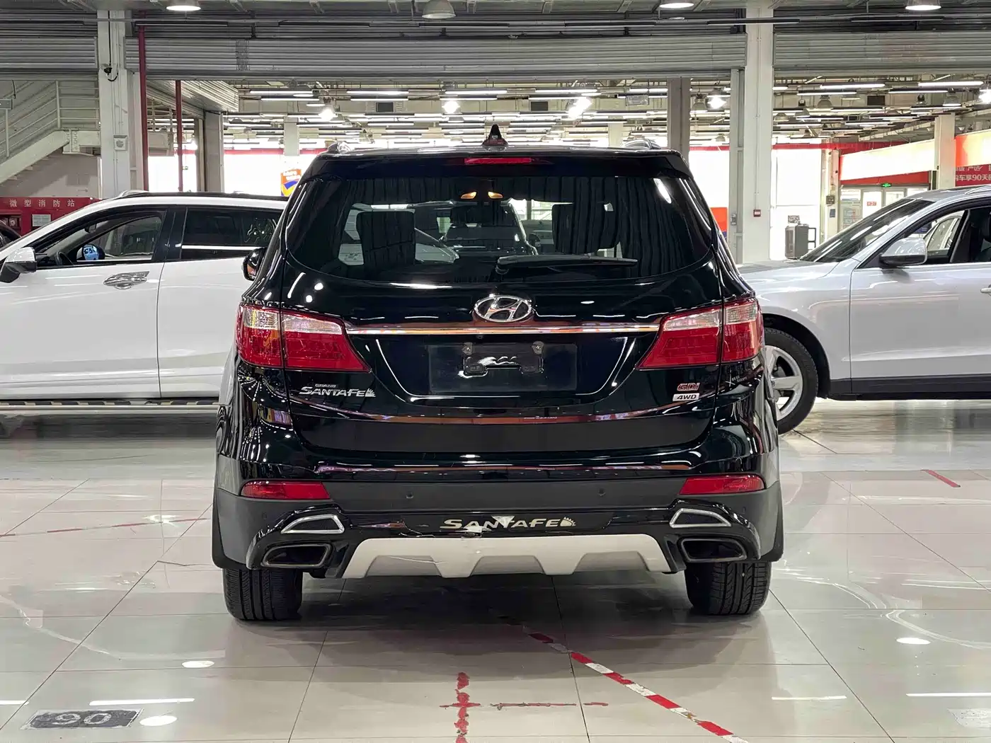 Hyundai Grand Santa Fe 2013 3.0L 7-Seater 4WD Comfort Edition фото 5