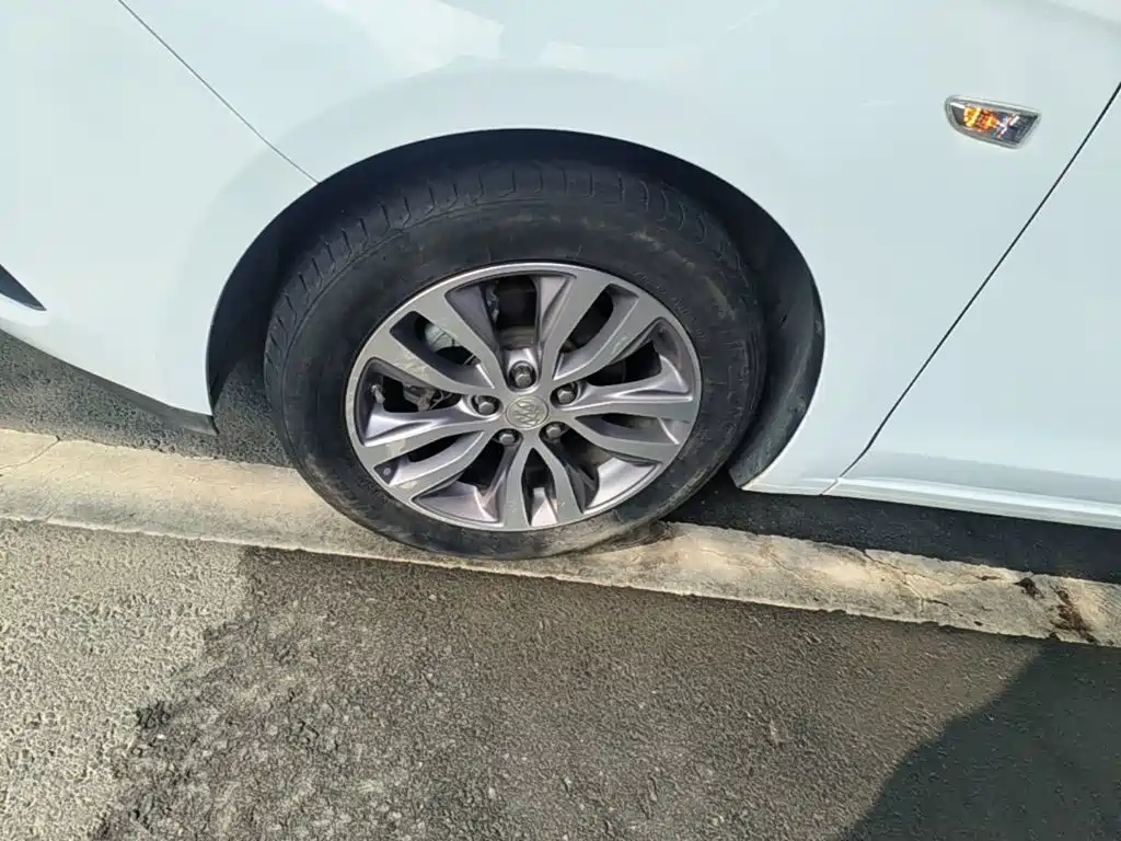 Buick Excelle 2023 2021 Facelift 1.3T Auto Mild Hybrid Progressive