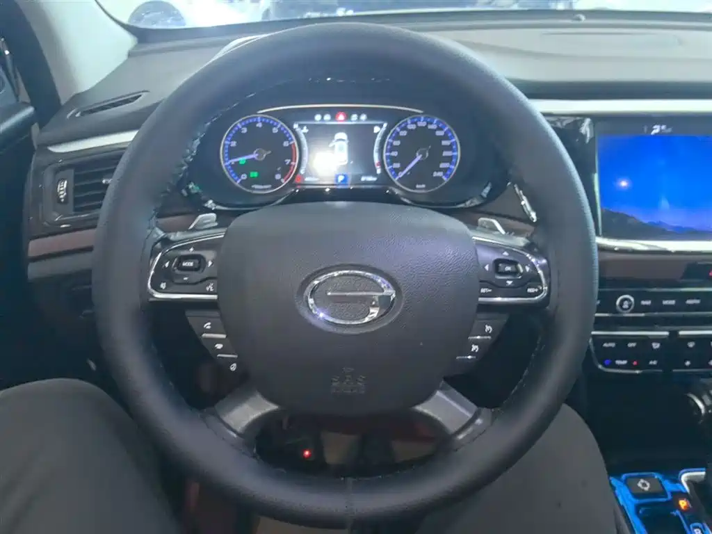 GAC Trumpchi Trumpchi GS8 2017 320T 2WD Luxury Smart Connect (7-seater) фото 7