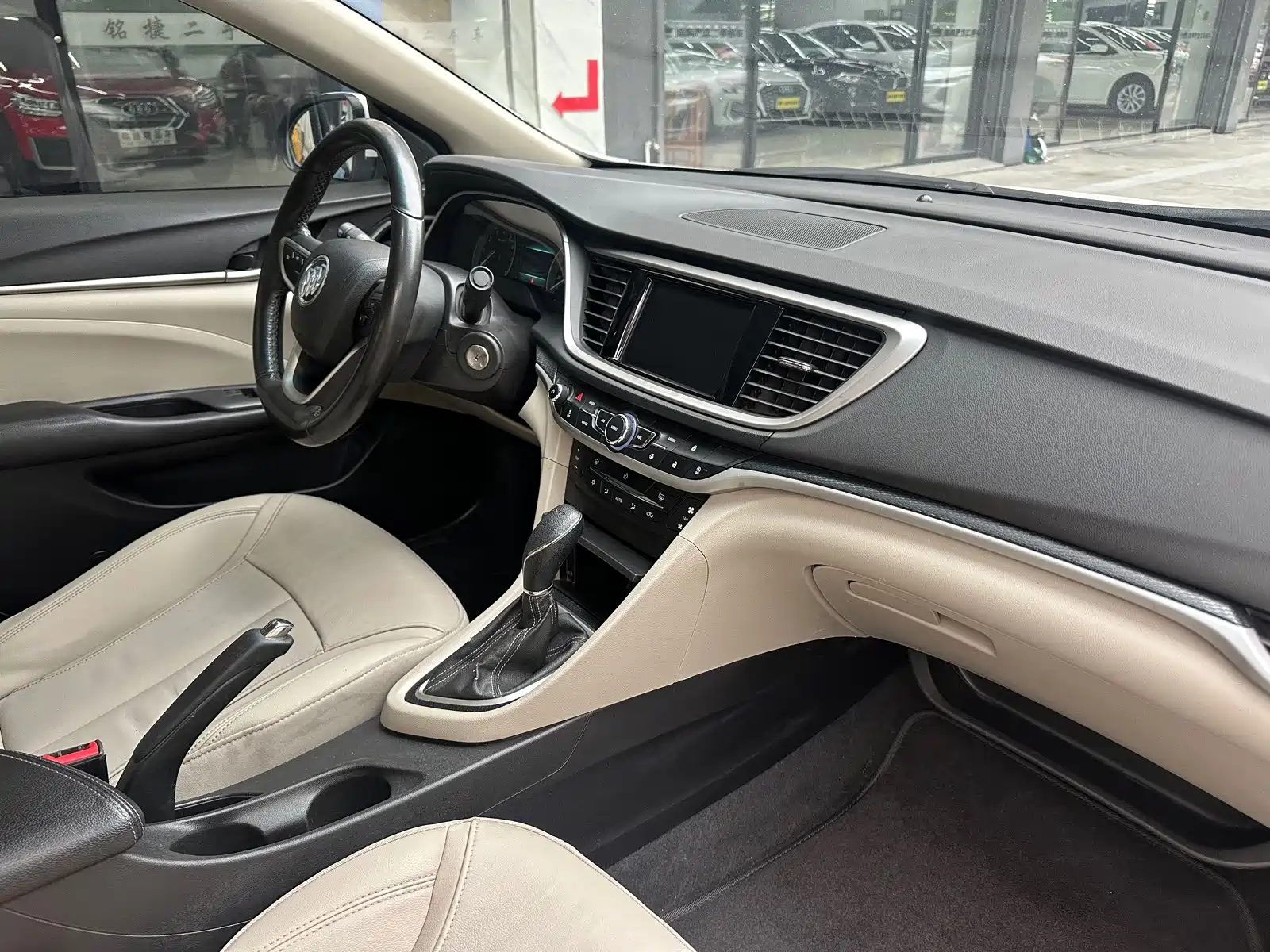 Фото 14 - Buick Excelle