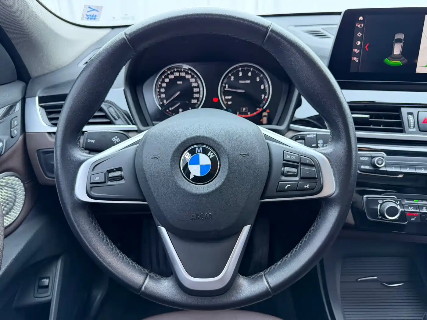 BMW X1 2022 sDrive20Li Fashion фото 14