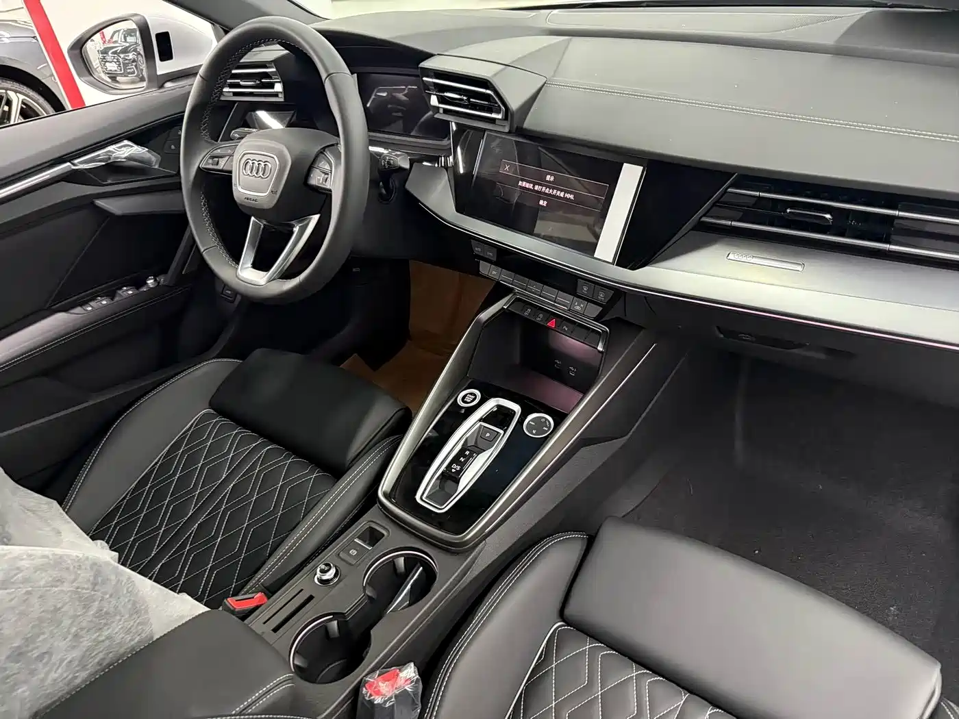 Audi A3 2025 A3L Limousine 35TFSI Flying Spur Premium + Luxury Selection Package фото 12