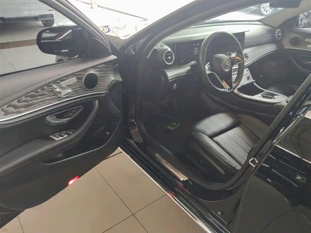 Mercedes-Benz E-Class 2022 Second Facelift E 300 L Fashion фото 16