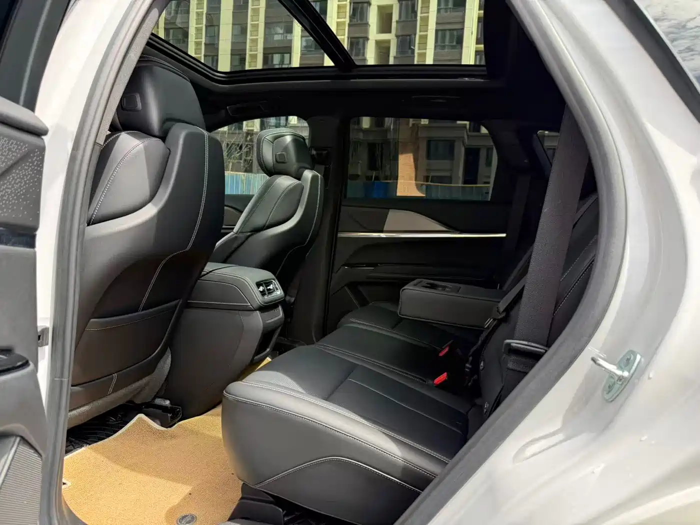 Cadillac XT5 2025 2.0T Luxury фото 9