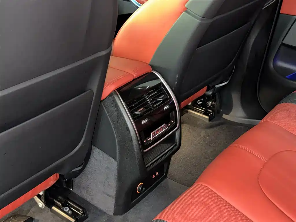 BMW X5 M 2023 Model X5 M Thunder Edition фото 21