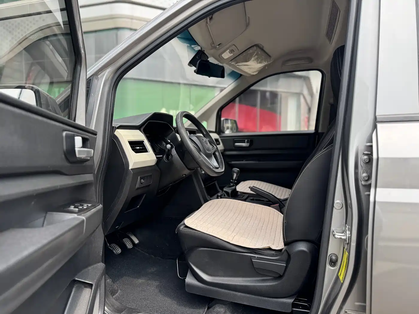 Фото 8 - Wuling Motors Wuling Hongguang PLUS
