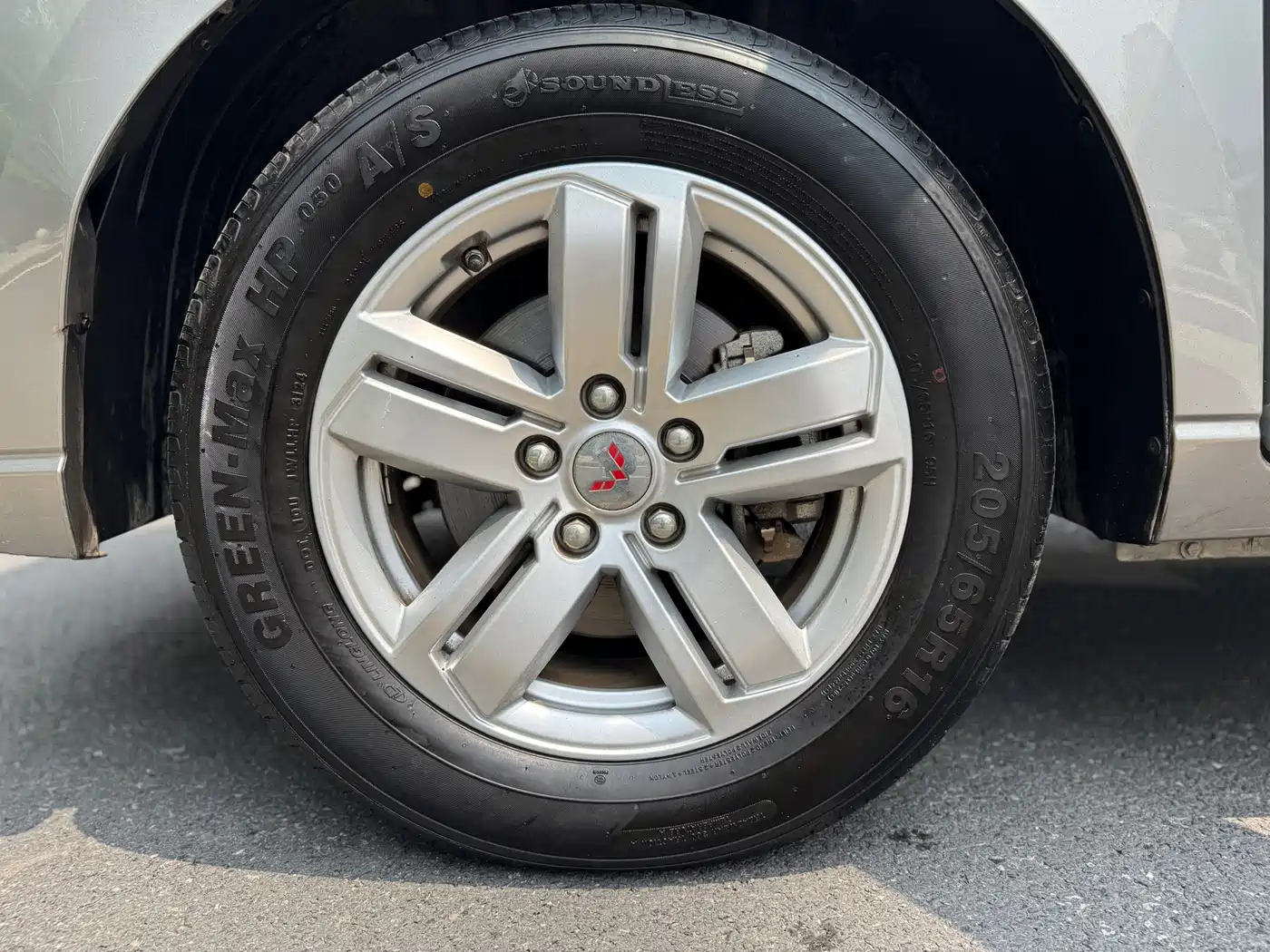 Фото 23 - Wuling Motors Wuling Hongguang PLUS
