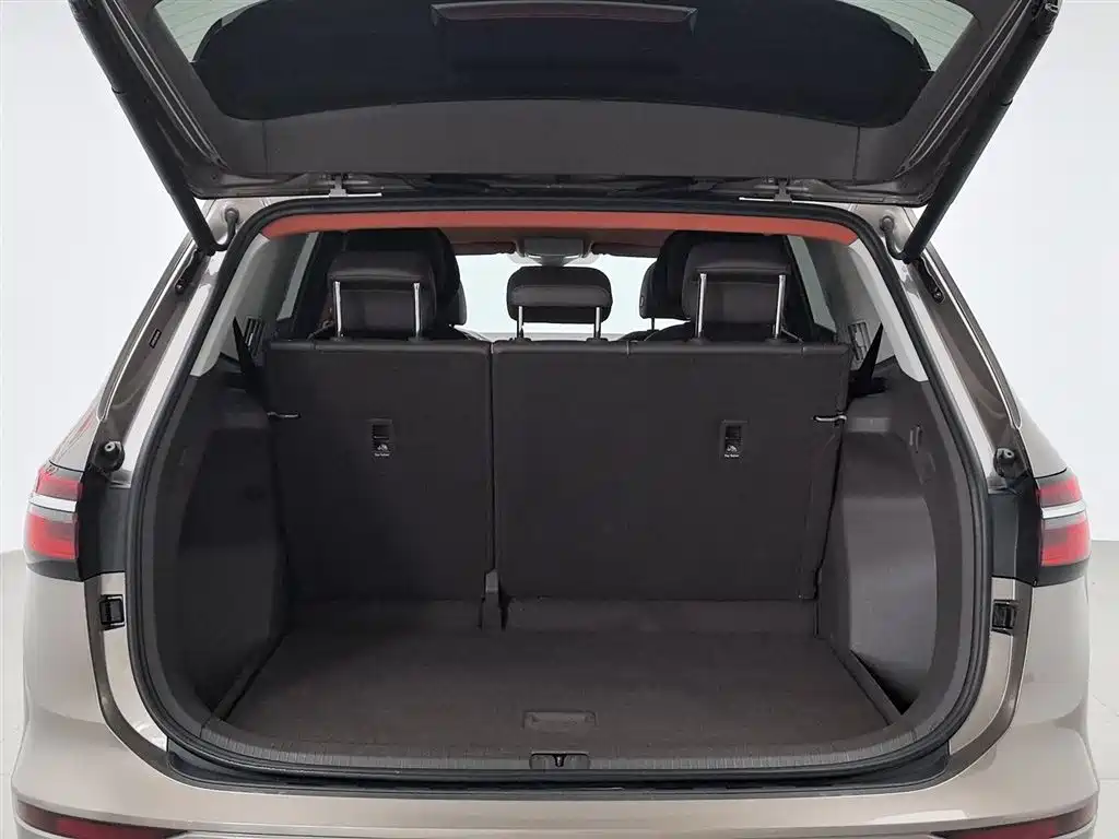 Volkswagen Viloran 2020 380TSI Premium фото 16