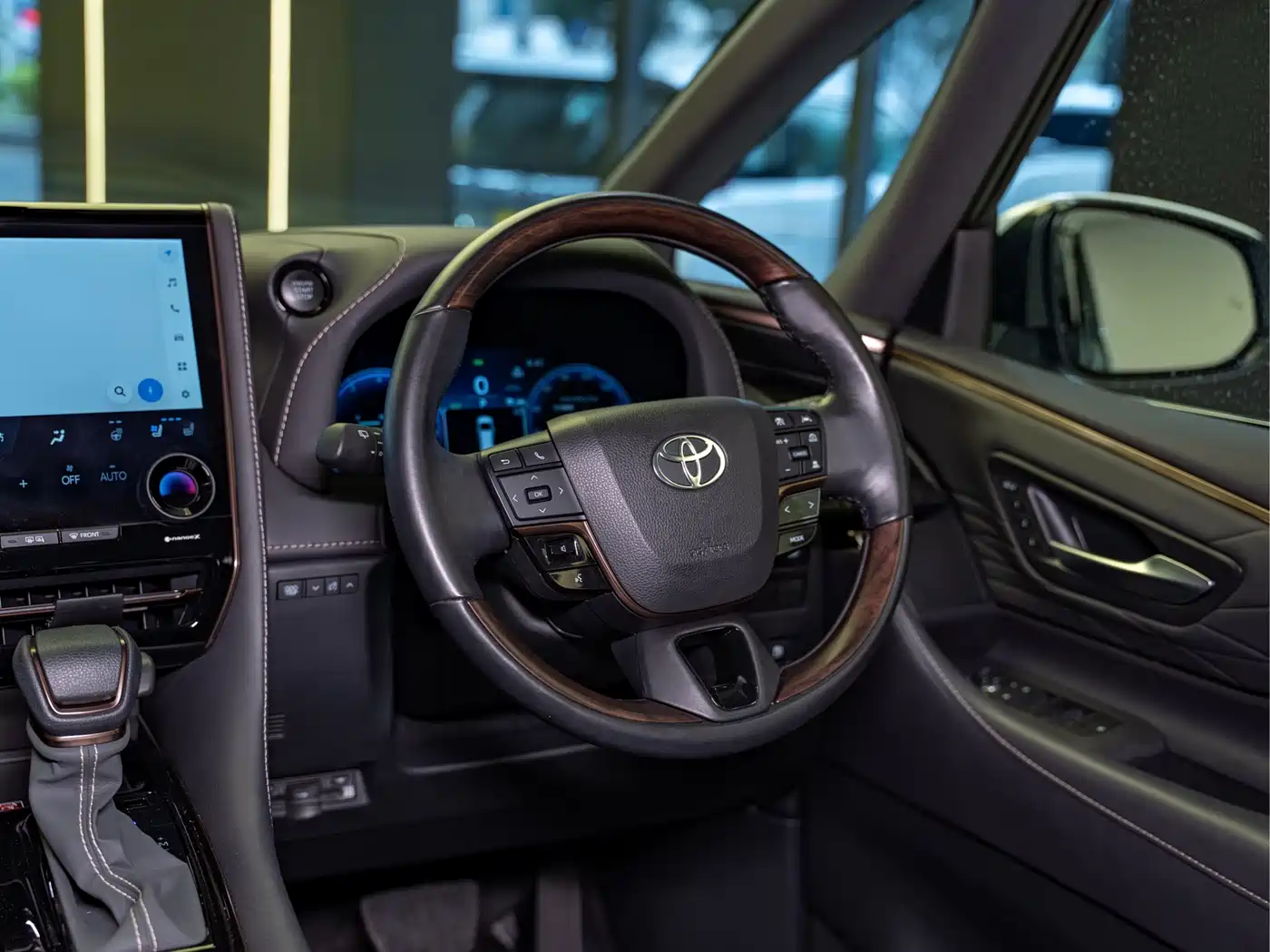 Toyota Alphard 2025 Hybrid 2.5L Prestige Gold Edition фото 11