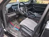 Фото 9 - Geely Monjaro