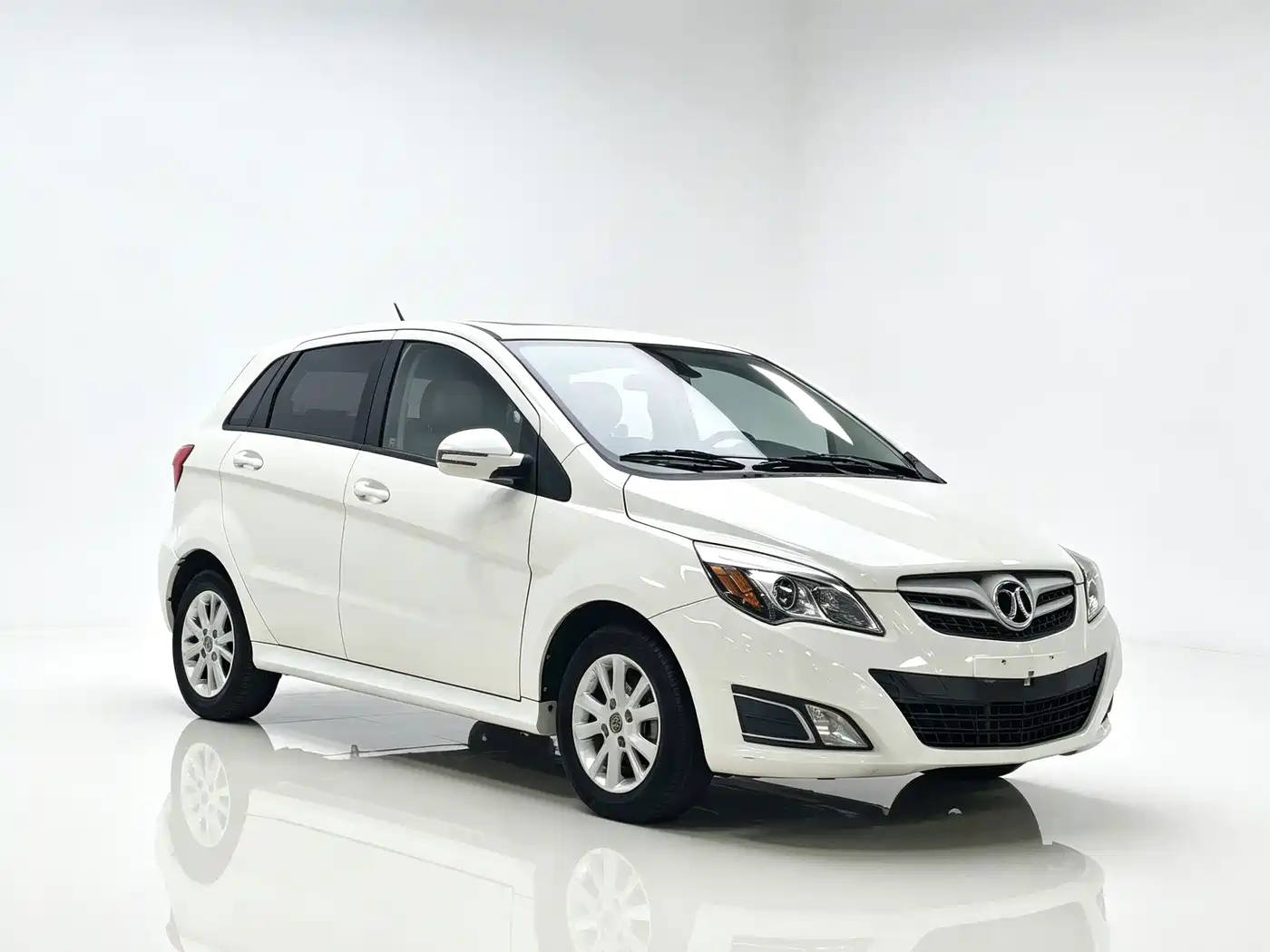 BAIC E-Series 2014 2012 Hatchback 1.5L Automatic Leshang Edition