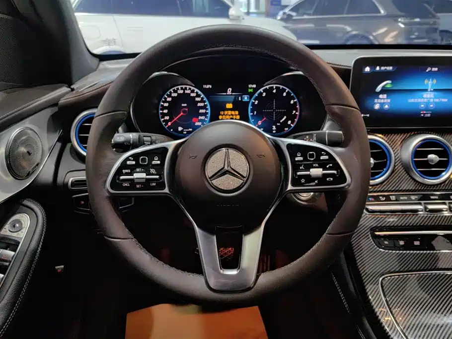 Mercedes-Benz GLC 2021 GLC 260 L 4MATIC Sporty фото 15