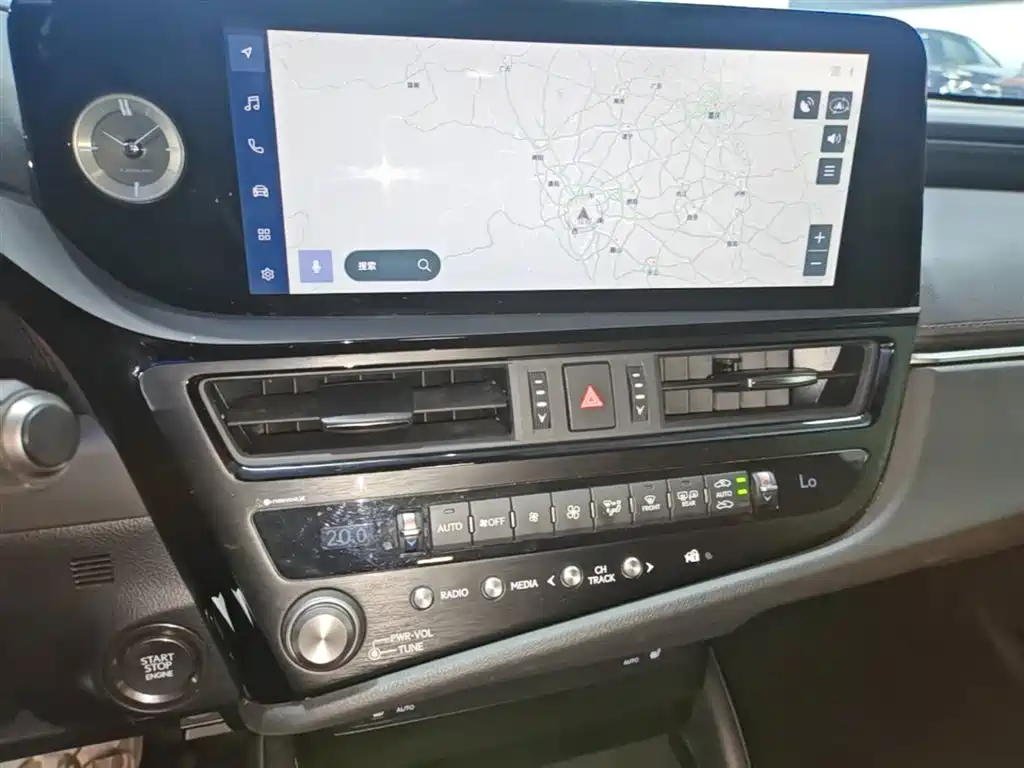 Lexus ES 2023 200 Excellence Edition фото 13