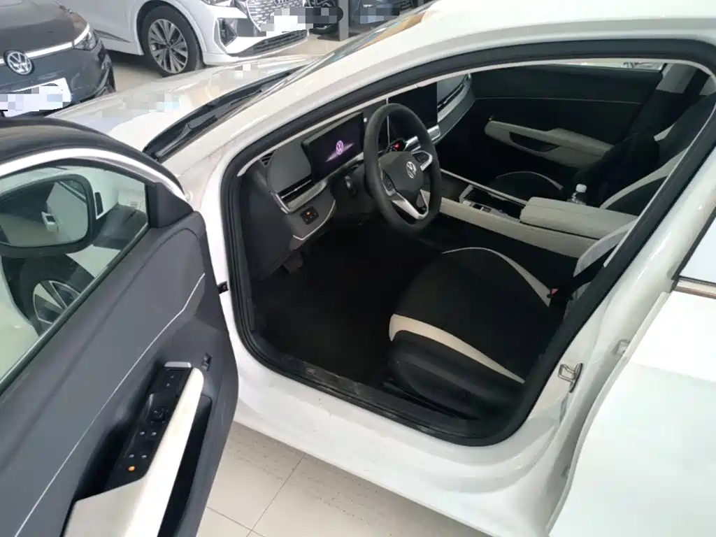 Volkswagen Sagitar 2026 2025 300TSI DSG Mid-range Edition