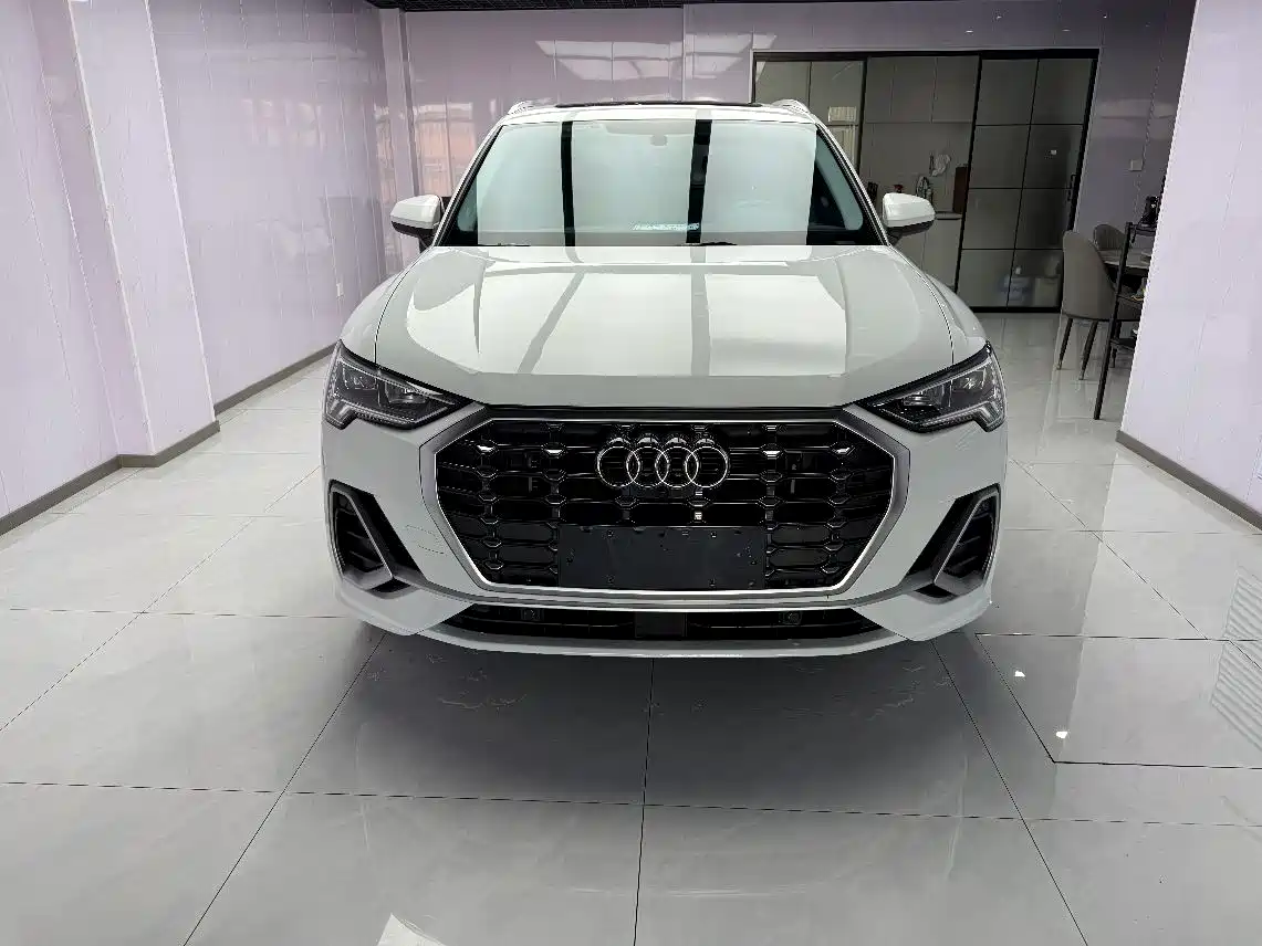 Audi Q3 2022 35 TFSI Fashion Dynamic фото 2
