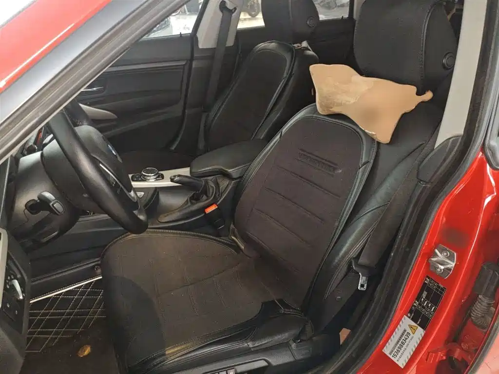BMW 3 Series GT 2014 320i Leading Edition фото 15