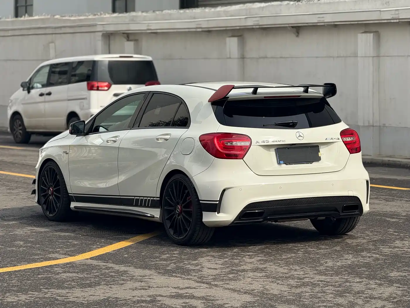 Mercedes-Benz A-Class AMG (Import) 2014 AMG A 45 4MATIC фото 4