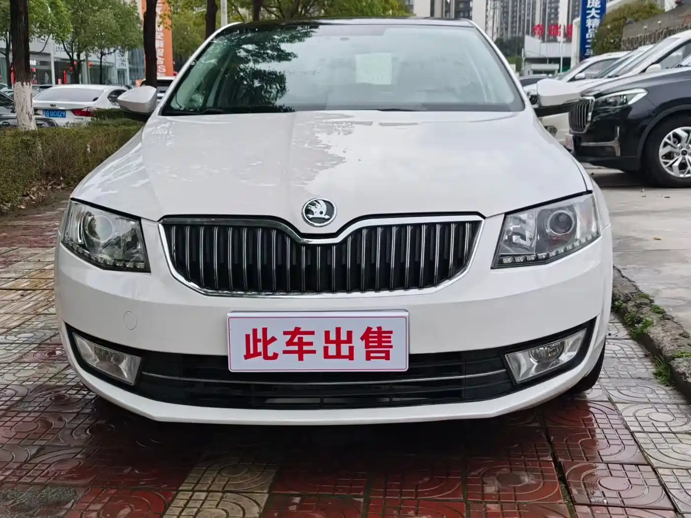 Škoda Octavia 2016 1.6L Automatic Smart Edition фото 2