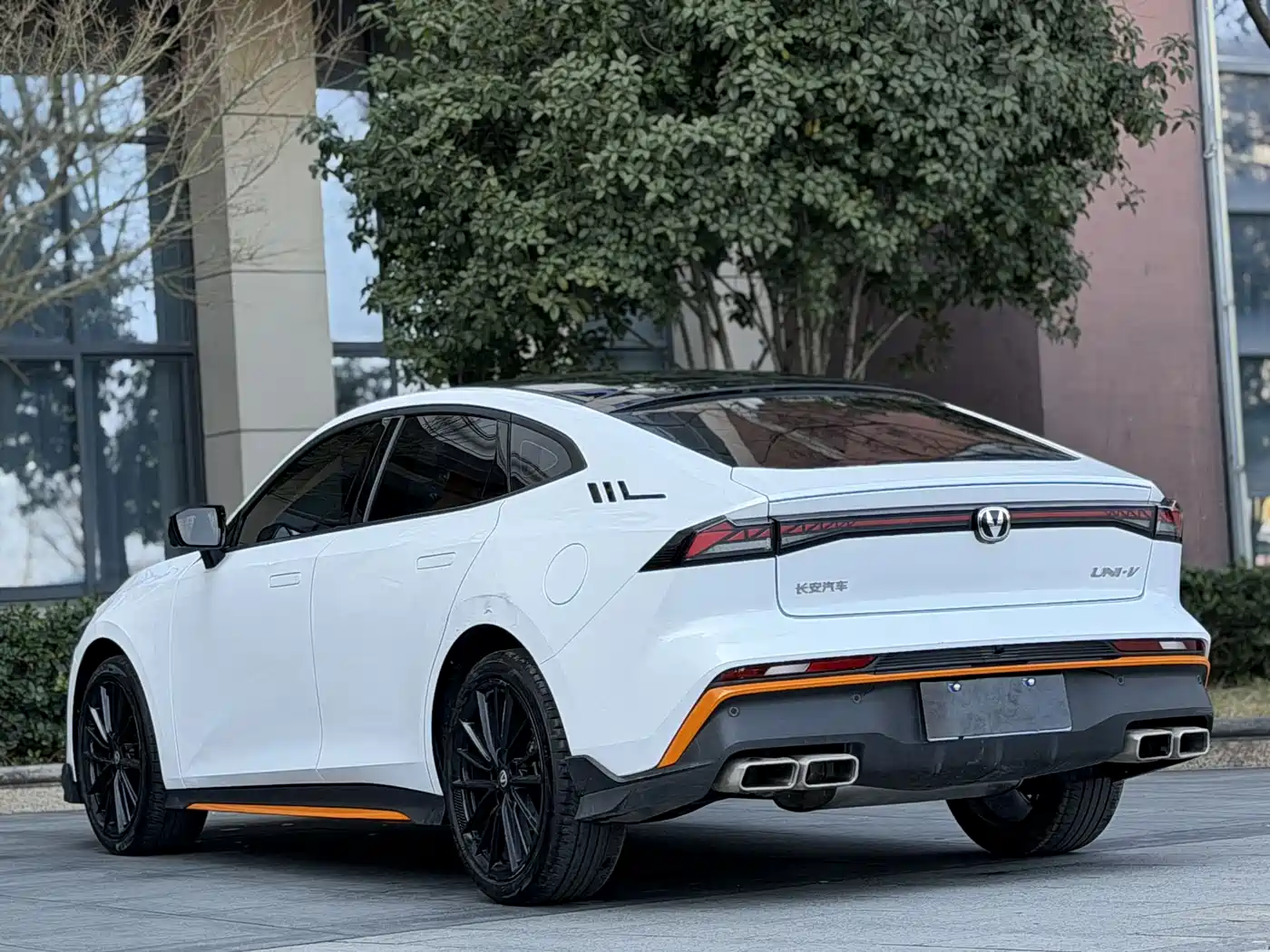 CHANGAN UNI-V