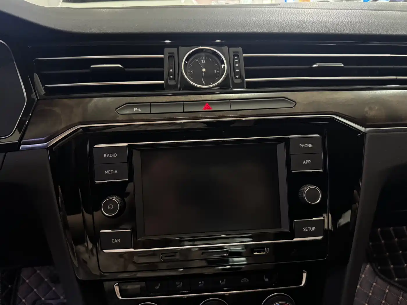 Volkswagen Magotan 2018 330TSI DSG Luxury фото 20