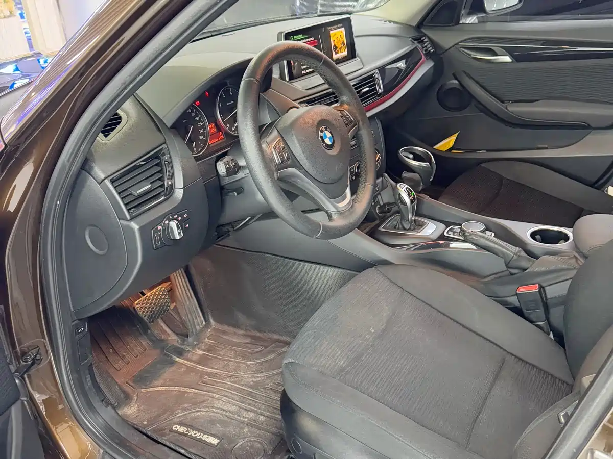 BMW X1 2015 Model sDrive18i Fashion Advanced Edition фото 7